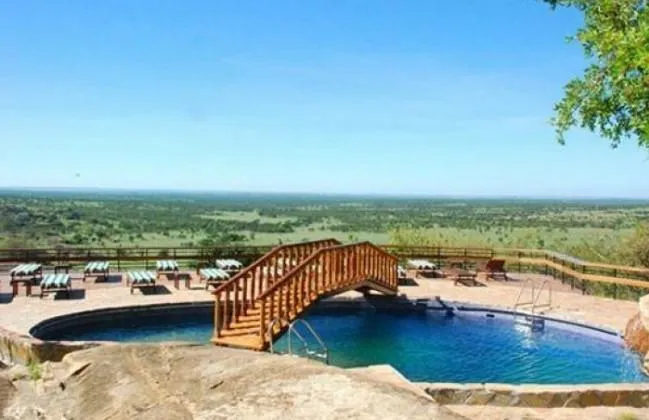 Lobo Wildlife Lodge