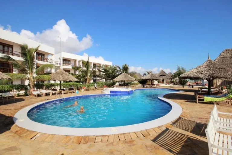 Reef &amp; Beach Resort