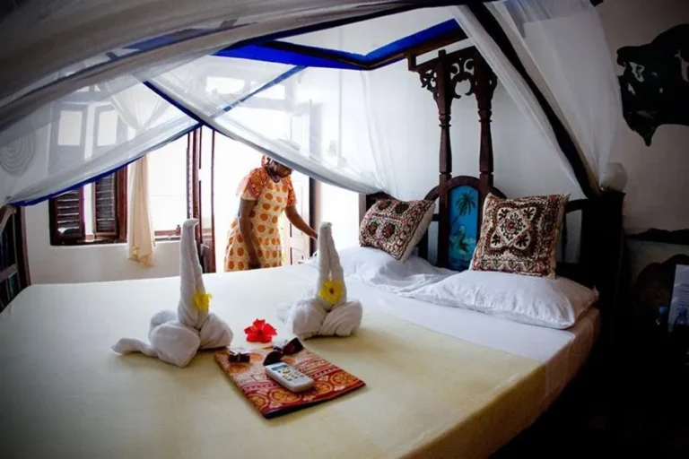 The Tides Lodge Hotel