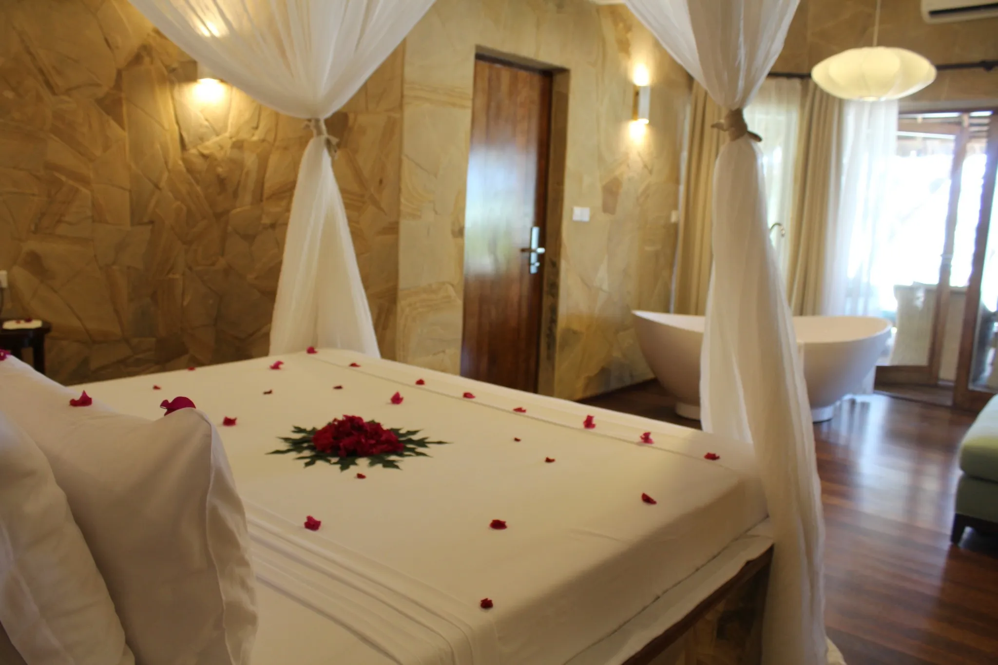 bedroom-tulia